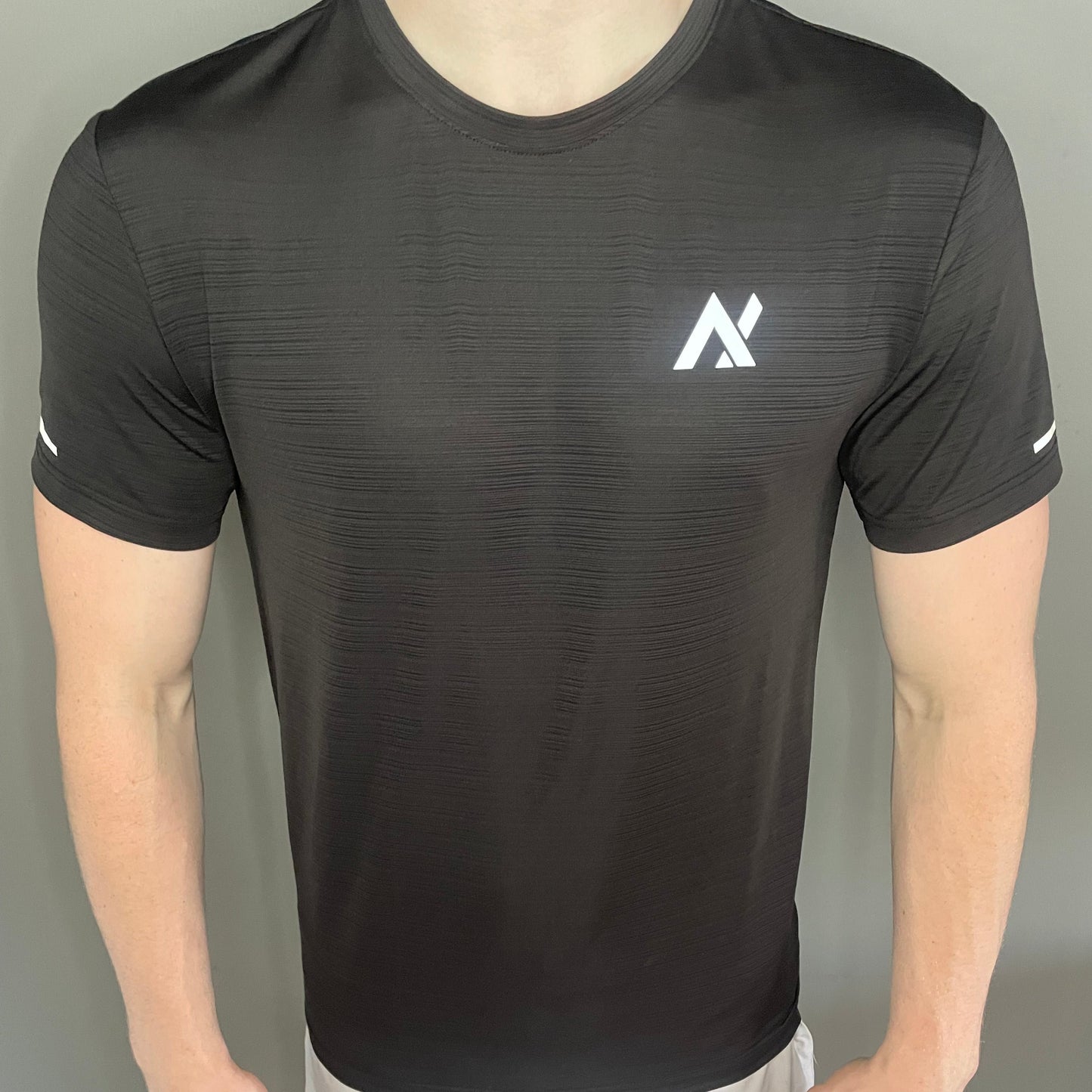 AX PERFORMANCE TEE BLACK