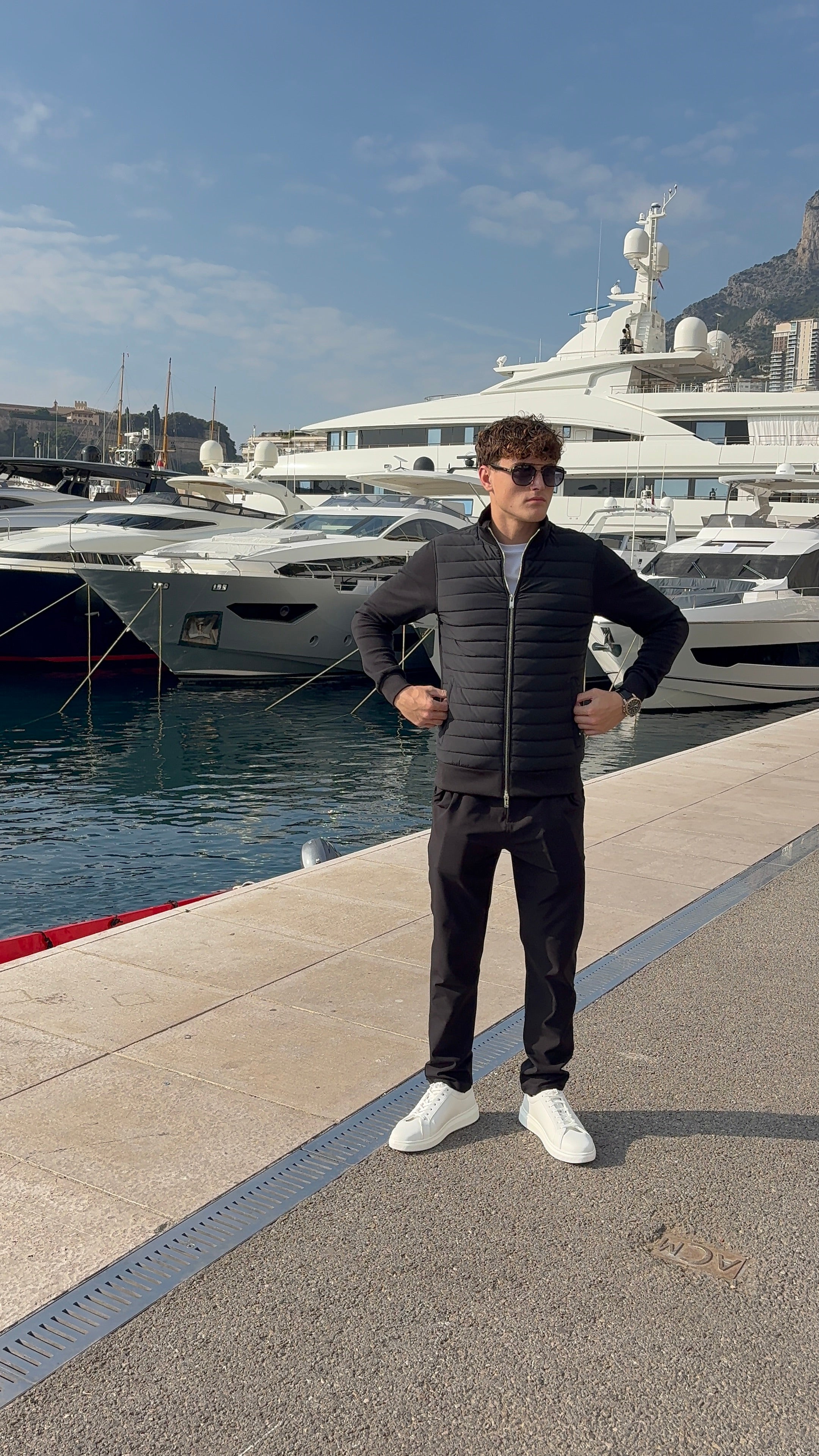 AX LUX HYBRID JACKET BLACK