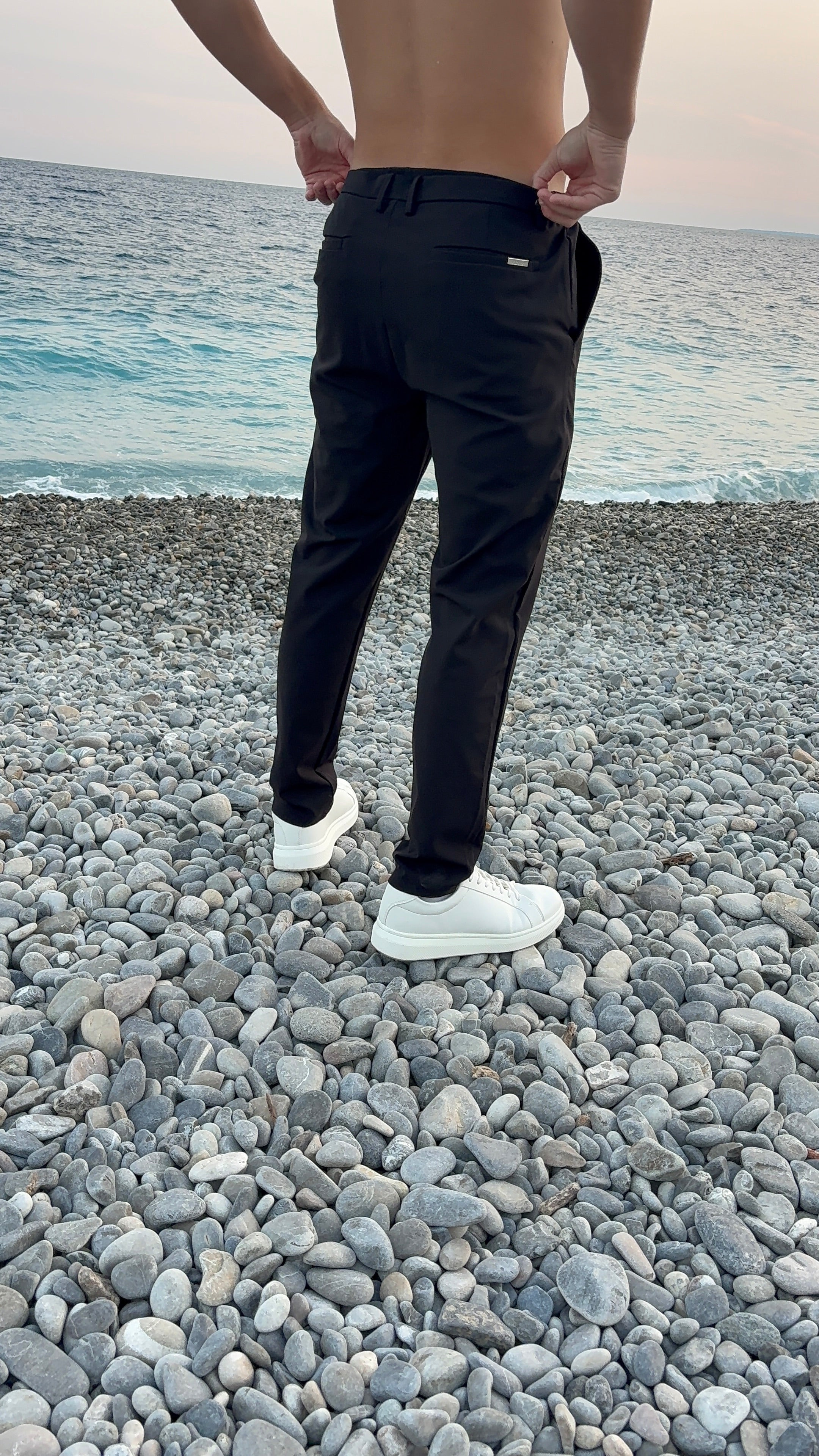 AX LUX TROUSERS BLACK
